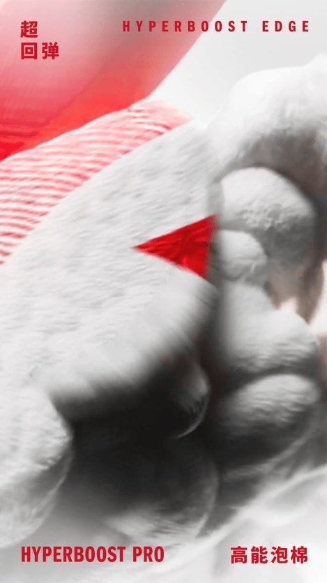 �����ػ���������Ь�Ƽ����ŵ�ס���غ�ϥ�ǣ���˫Ь�������°����ܲ�