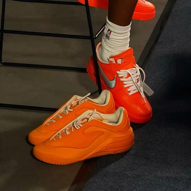 ���Ի�����ƣ�SGA ��˫ Nike ǩ��Ьӭ��������Ϣ