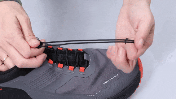 ���׵߸��ҶԻ���Ь����֪���������ѪԽҰЬ��Ӳ�˿���ȫ��ˮ��