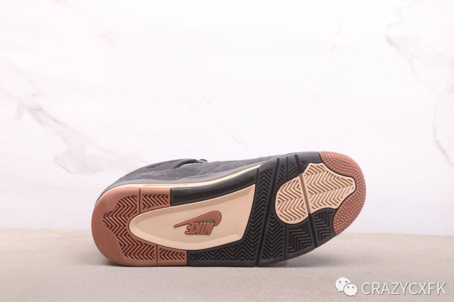 �ǵ�AirJordan4London�׶���ʨ��ҷ�ëƤ����Ь