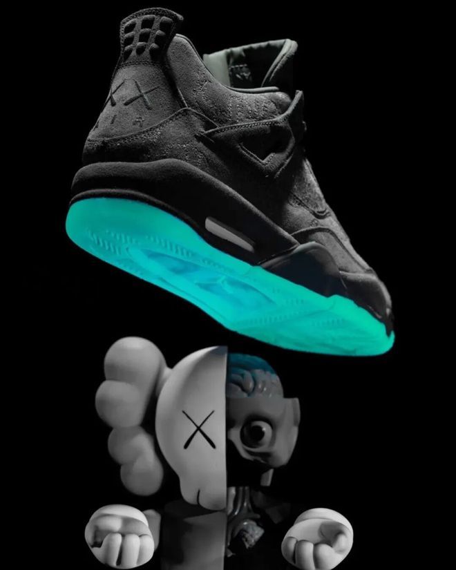 ���ЬKAWS x AJ4�����̶�����...