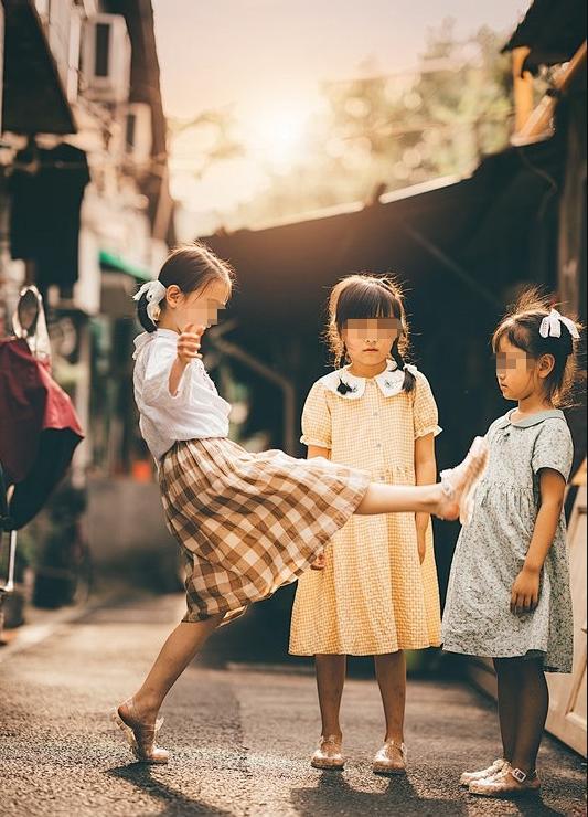 售价1499元!狂卖超600万双,“童鞋界的爱马仕”被中产捧上神坛