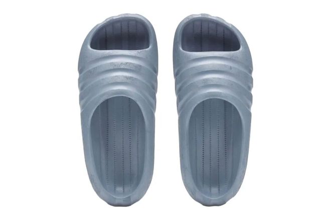 Bad Bunny 携手 adidas 推出首款签名拖鞋 BadBo Stone Slides