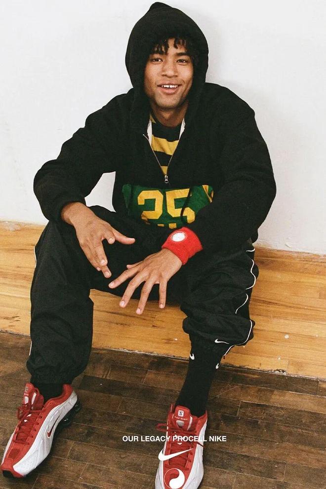Bad Bunny 携手 adidas 推出首款签名拖鞋 BadBo Stone Slides